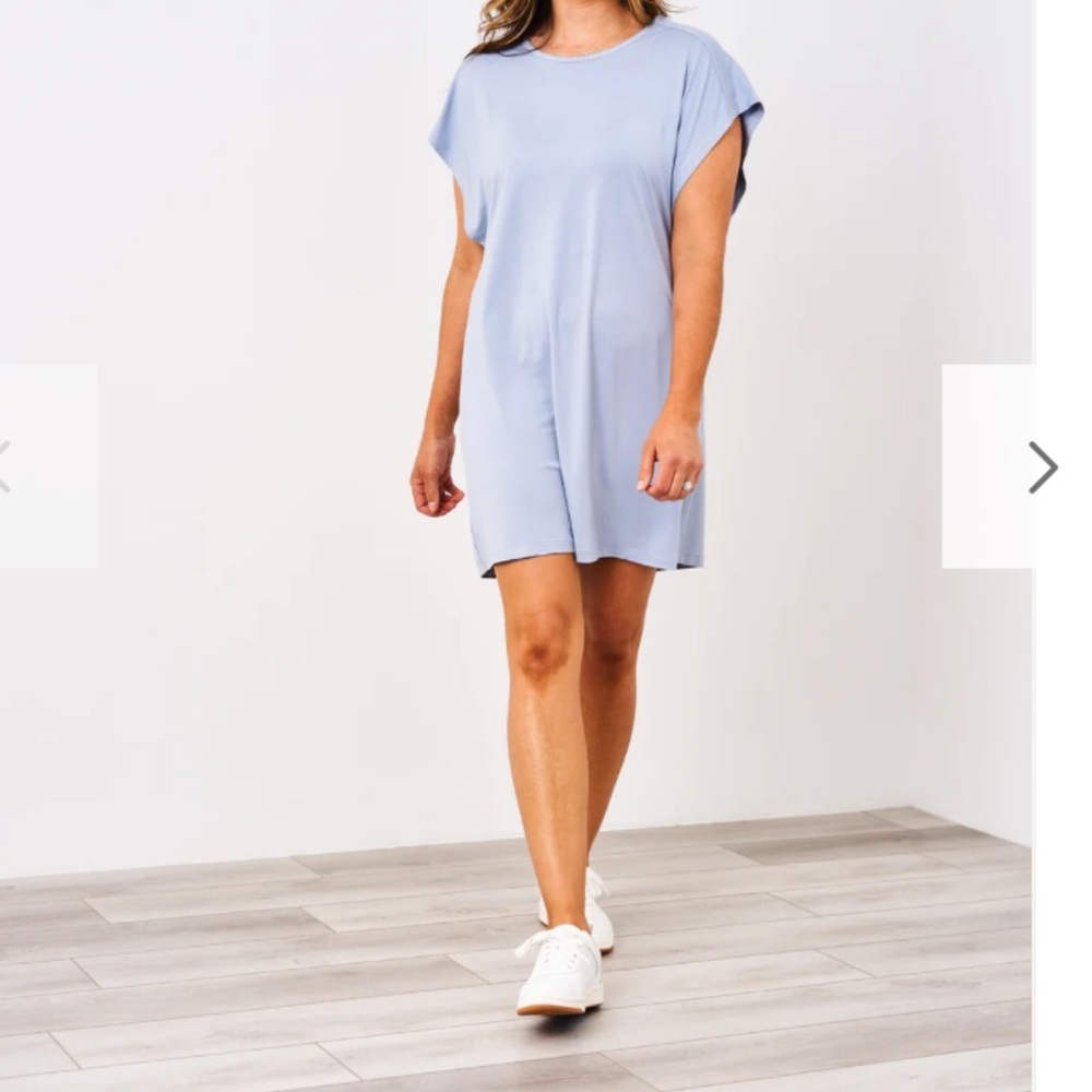 Latched Mama Blissful Nursing Dress sky blue xs NWT